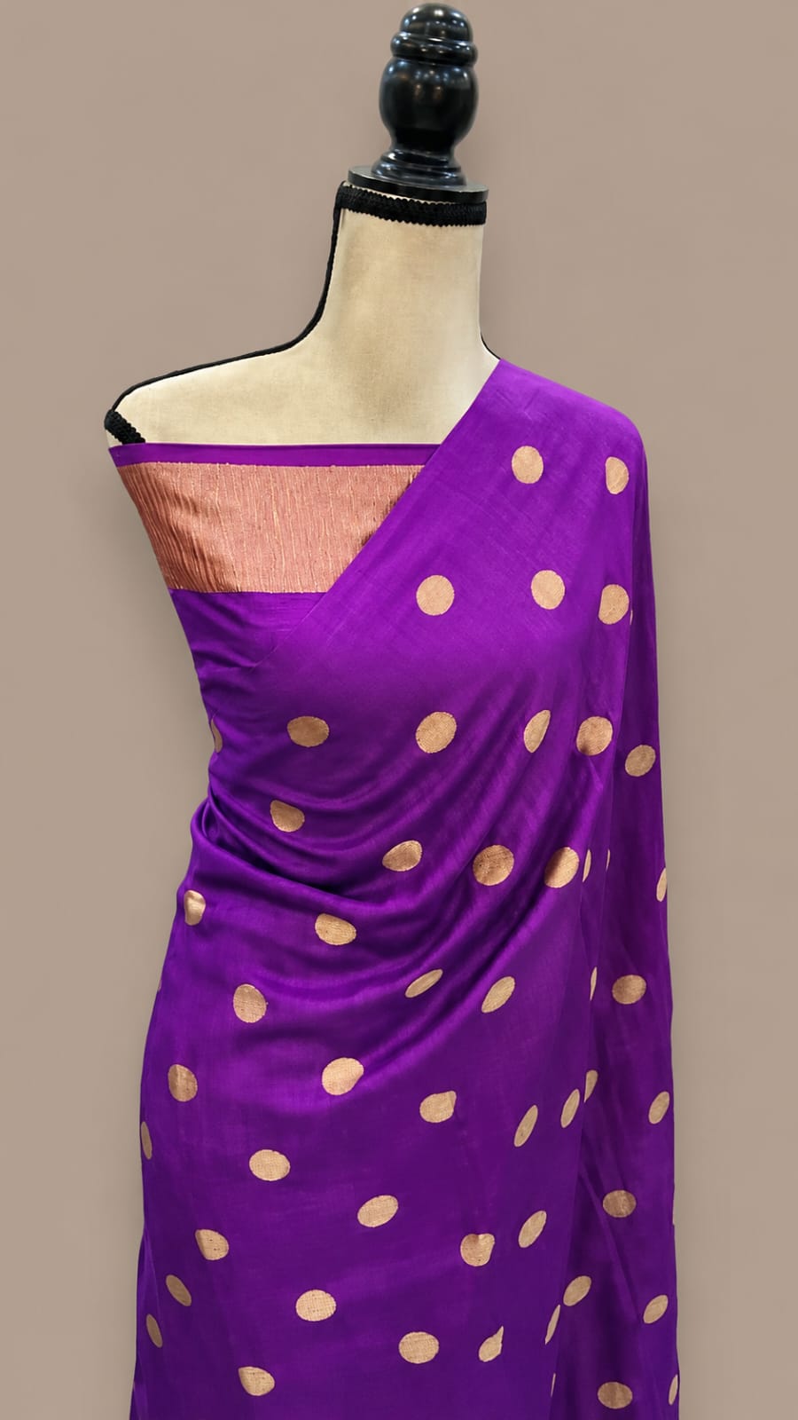 Banarasi Silk Saree with Zari Booti