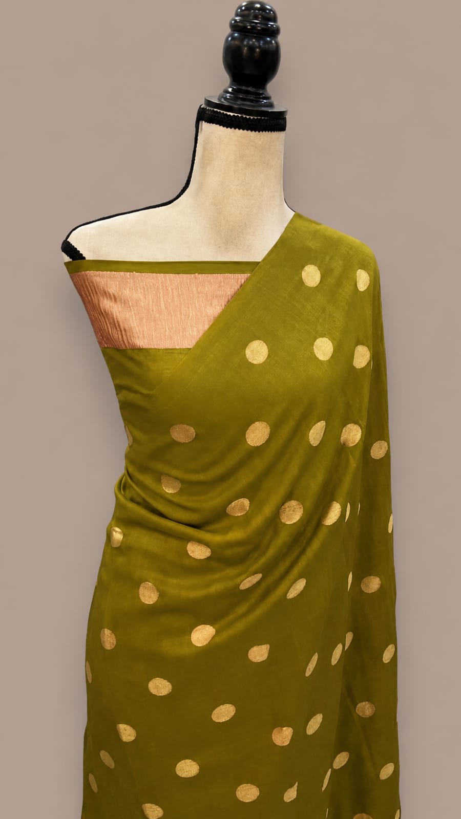Banarasi Silk Saree with Zari Booti