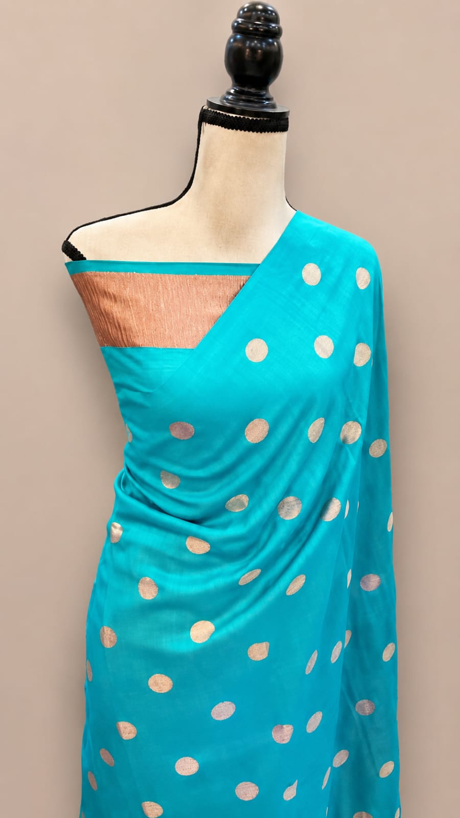 Banarasi Silk Saree with Zari Booti