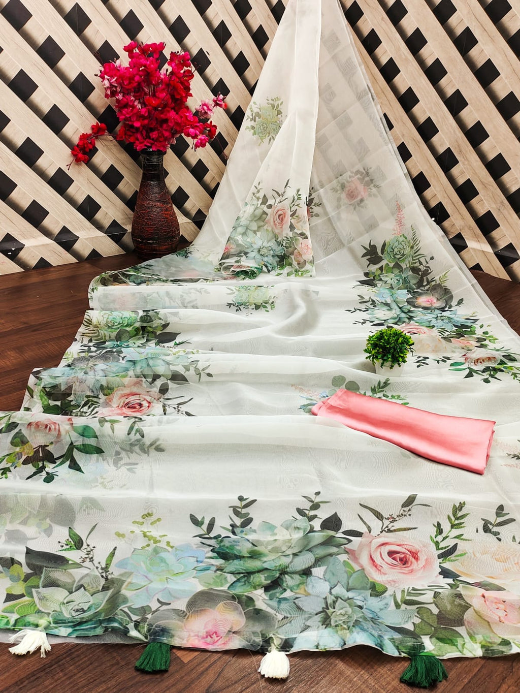 Organza saree fancy print