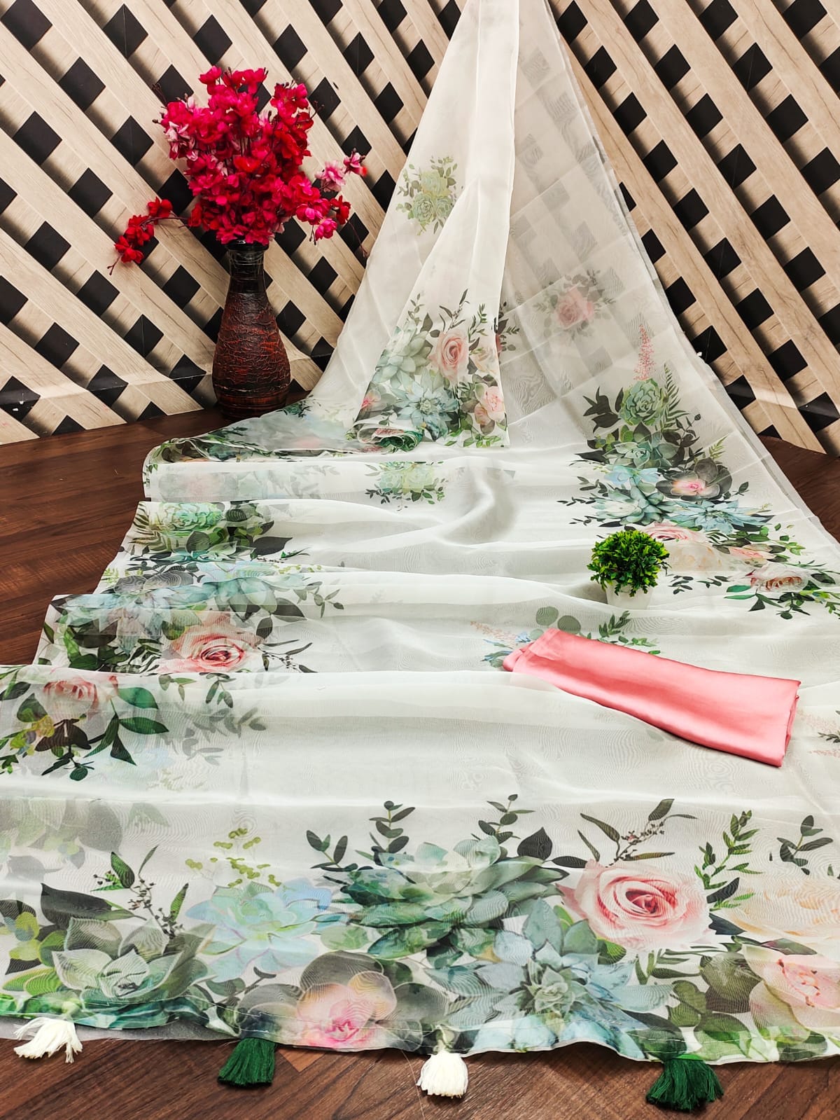 Organza saree fancy print